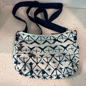 Lug Slider Freestyle Crossbody Bag
Diamond White